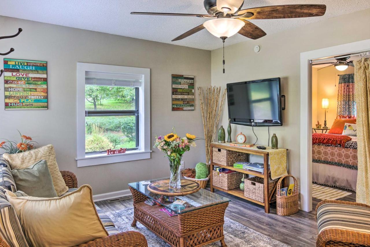 Shaw Creek Cottage With Fire Pit And Forest Views Hendersonville Exteriör bild