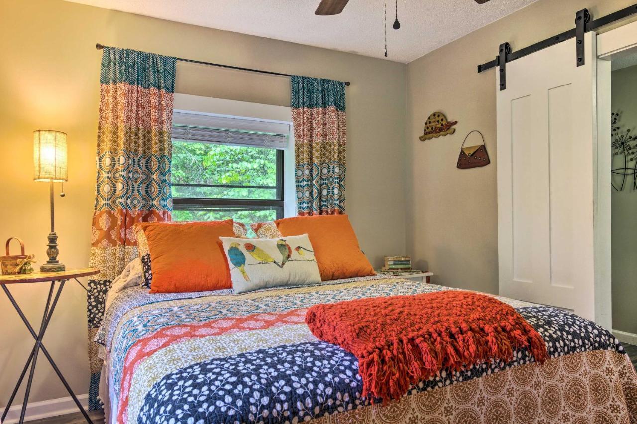 Shaw Creek Cottage With Fire Pit And Forest Views Hendersonville Exteriör bild