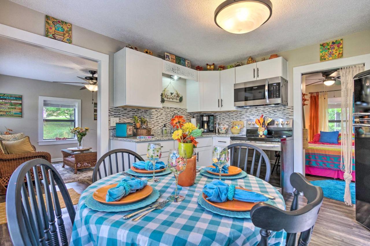 Shaw Creek Cottage With Fire Pit And Forest Views Hendersonville Exteriör bild