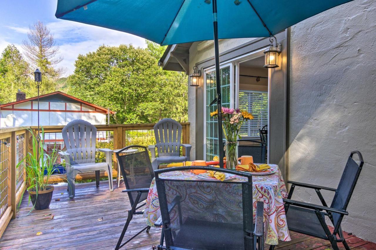 Shaw Creek Cottage With Fire Pit And Forest Views Hendersonville Exteriör bild