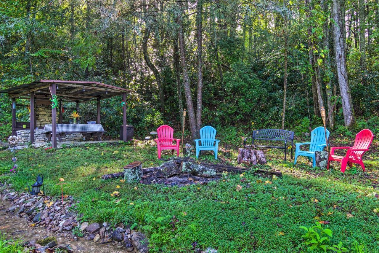 Shaw Creek Cottage With Fire Pit And Forest Views Hendersonville Exteriör bild