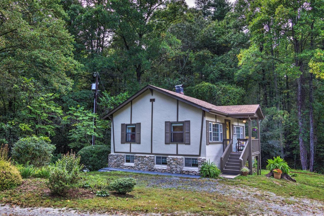 Shaw Creek Cottage With Fire Pit And Forest Views Hendersonville Exteriör bild